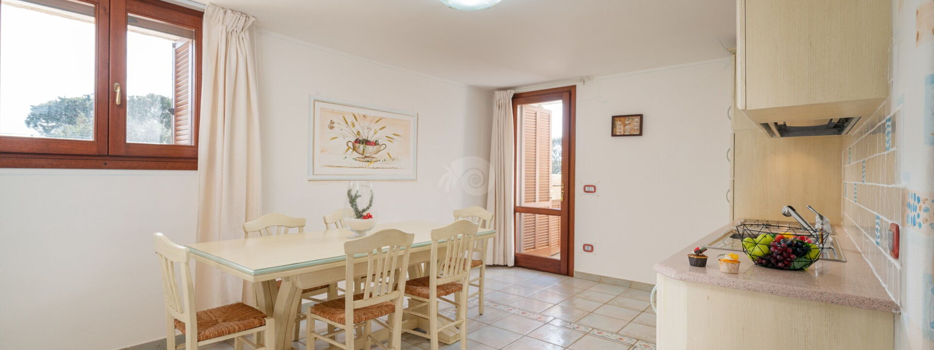 Villa Domus Ardea: Dining Room, Kitchen