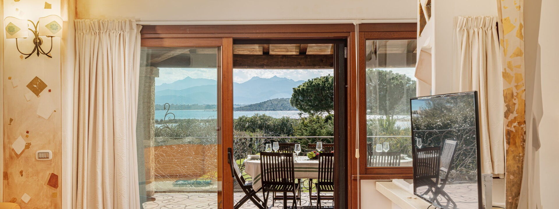 Villa Domus Ardea: Balcony / Terrace / Patio, Living Room