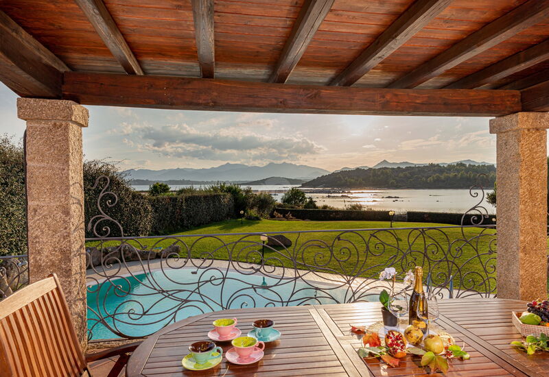 Villa Domus Ardea: Balcony / Terrace / Patio, Pool