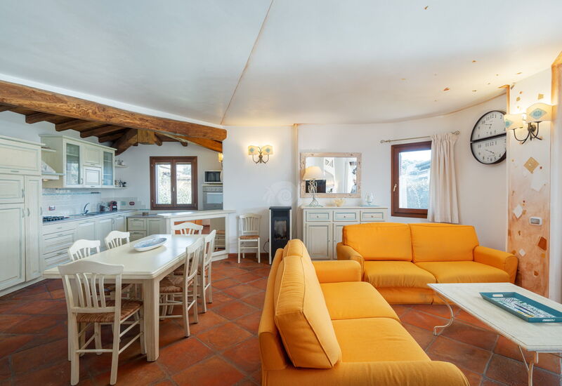 Villa Domus Ardea: Dining Room, Kitchen, Living Room