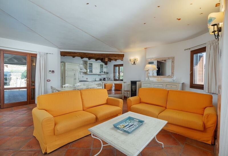 Villa Domus Ardea: Dining Room, Kitchen, Living Room