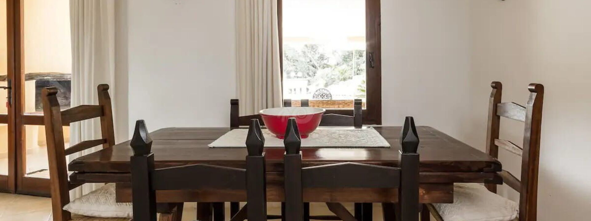 Villa la Luce di Nadir: Détails de la chambre, Salle à manger