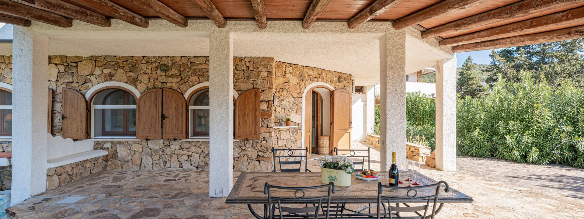 Villa Il Mosaico Di Nora: all'aperto, Esterni