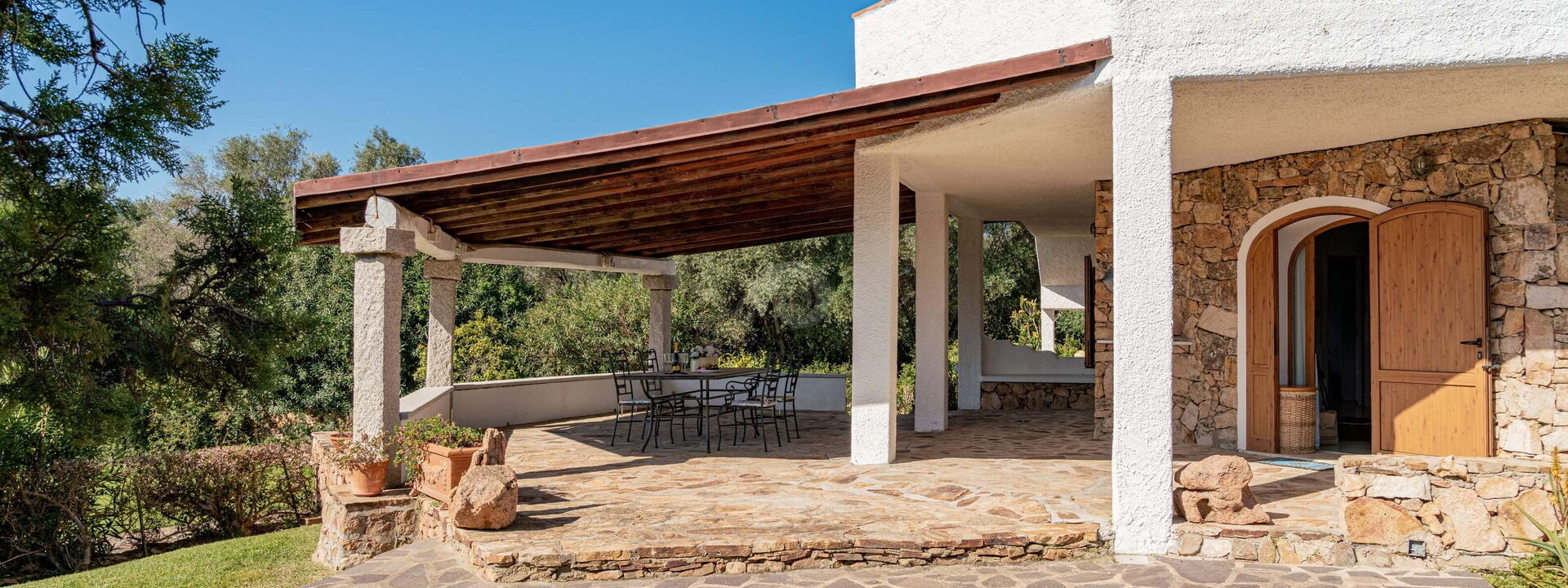 Villa Il Mosaico Di Nora: all'aperto, Esterni