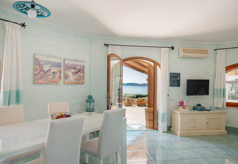 Villa Il Mosaico Di Nora: Cuisine, Salle à manger