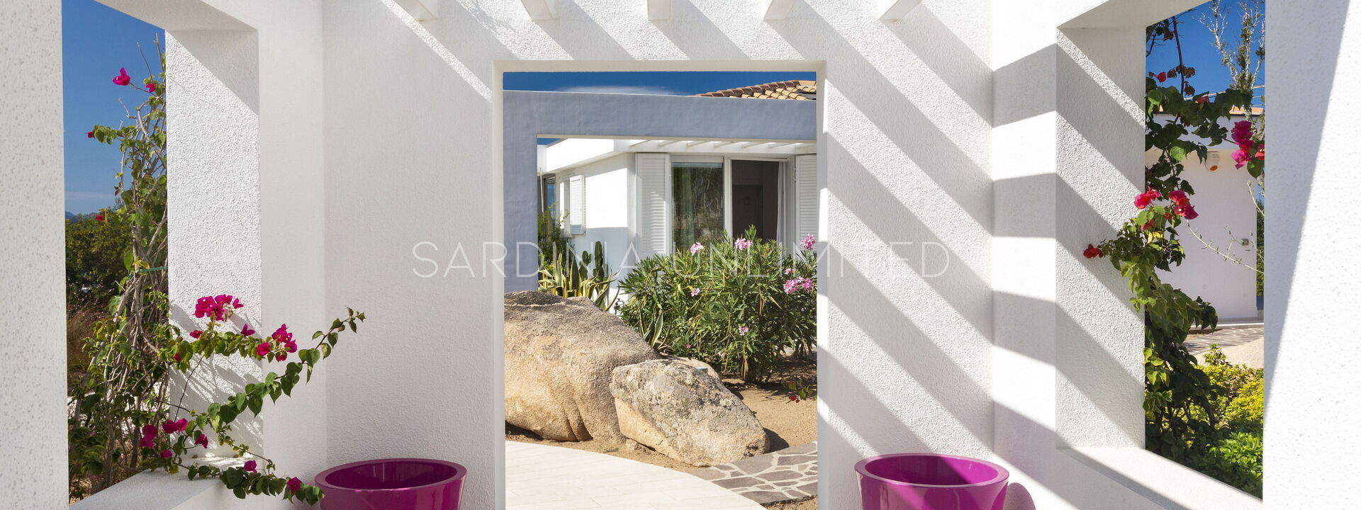 Villa Antalis: Building Exterior