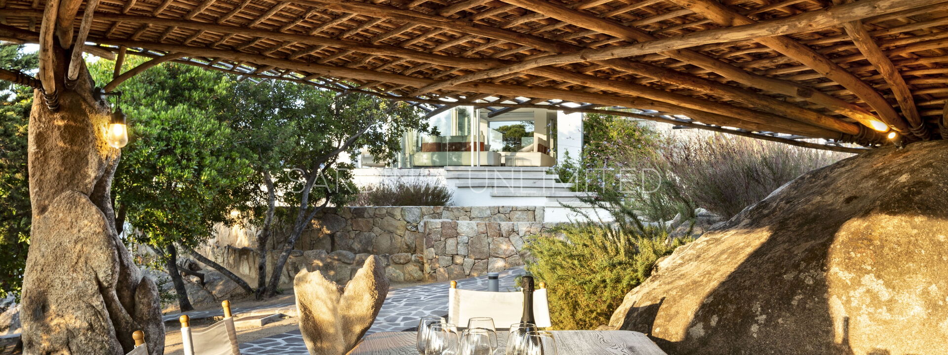 Villa Antalis: Building Exterior