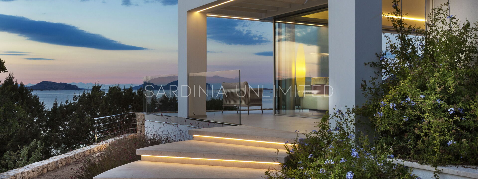 Villa Antalis: Building Exterior