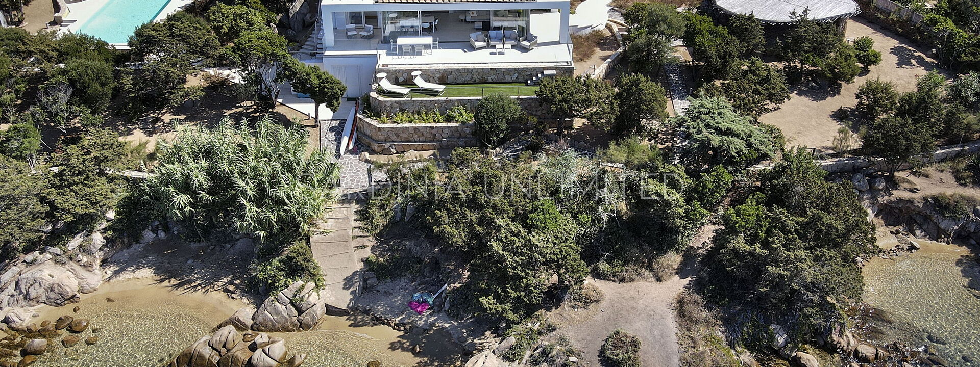 Villa Antalis: Building Exterior