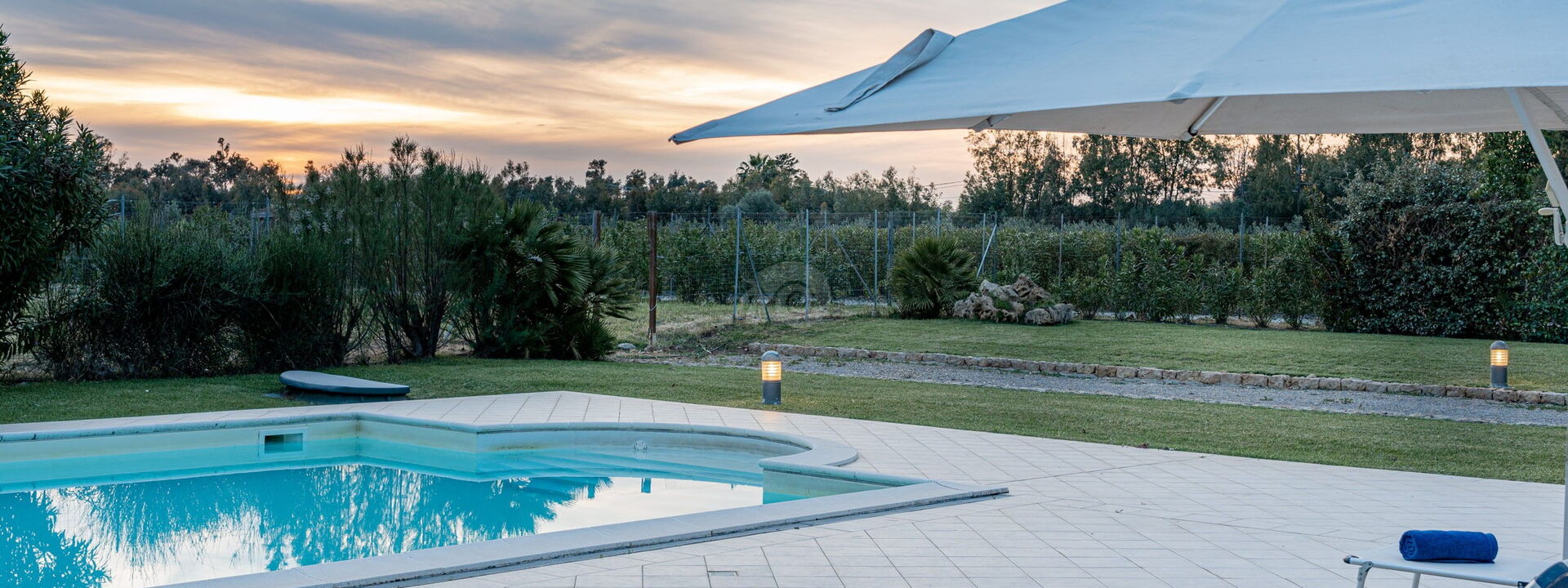 Villa Di Vina: Außen, Draussen, Garten, Schwimmbad