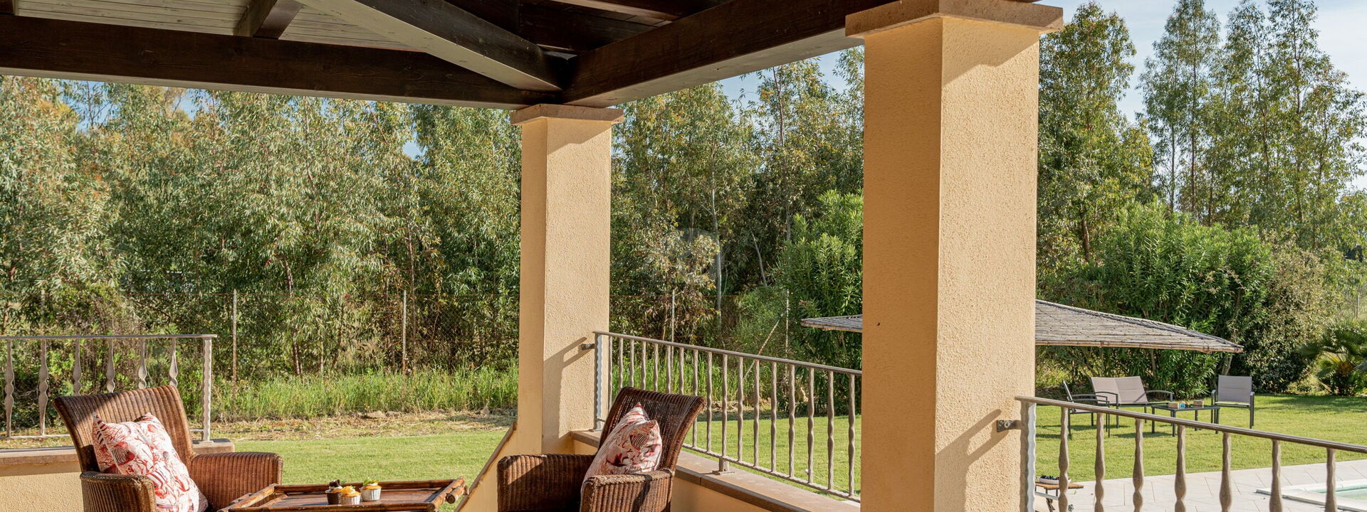 Villa Di Vina: Balkon / Terrasse / Patio