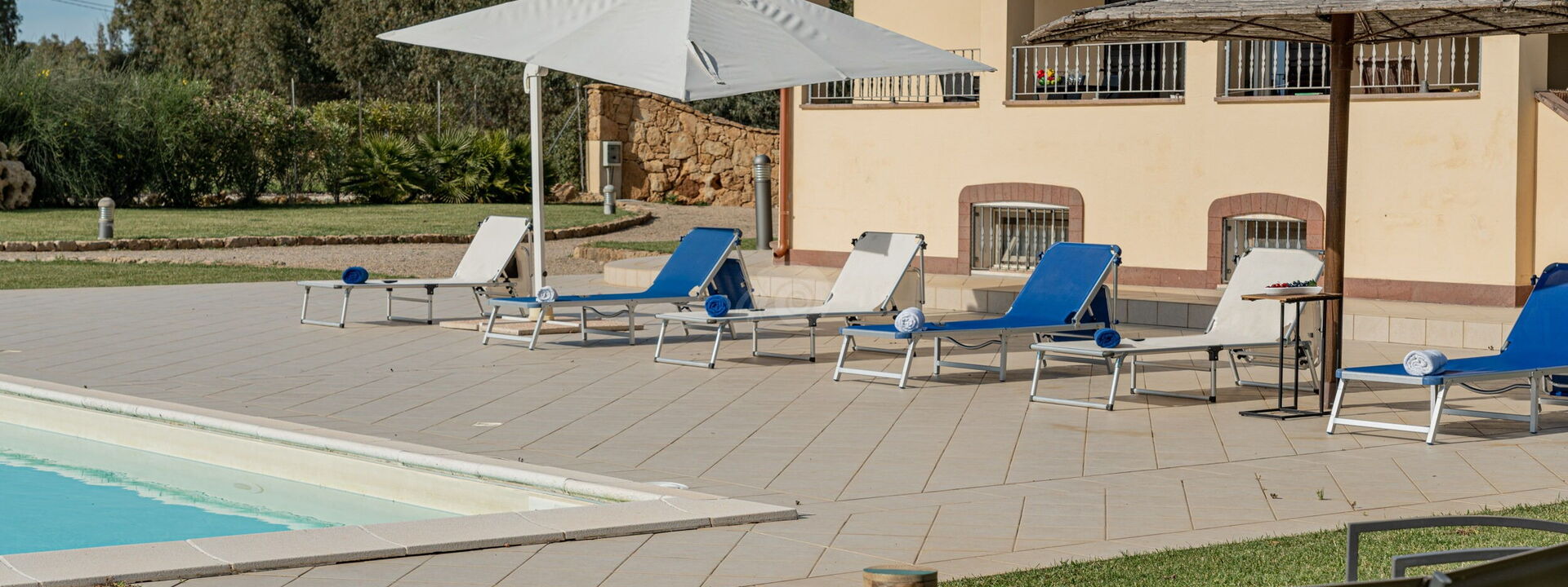 Villa Di Vina: Außen, Draussen, Schwimmbad