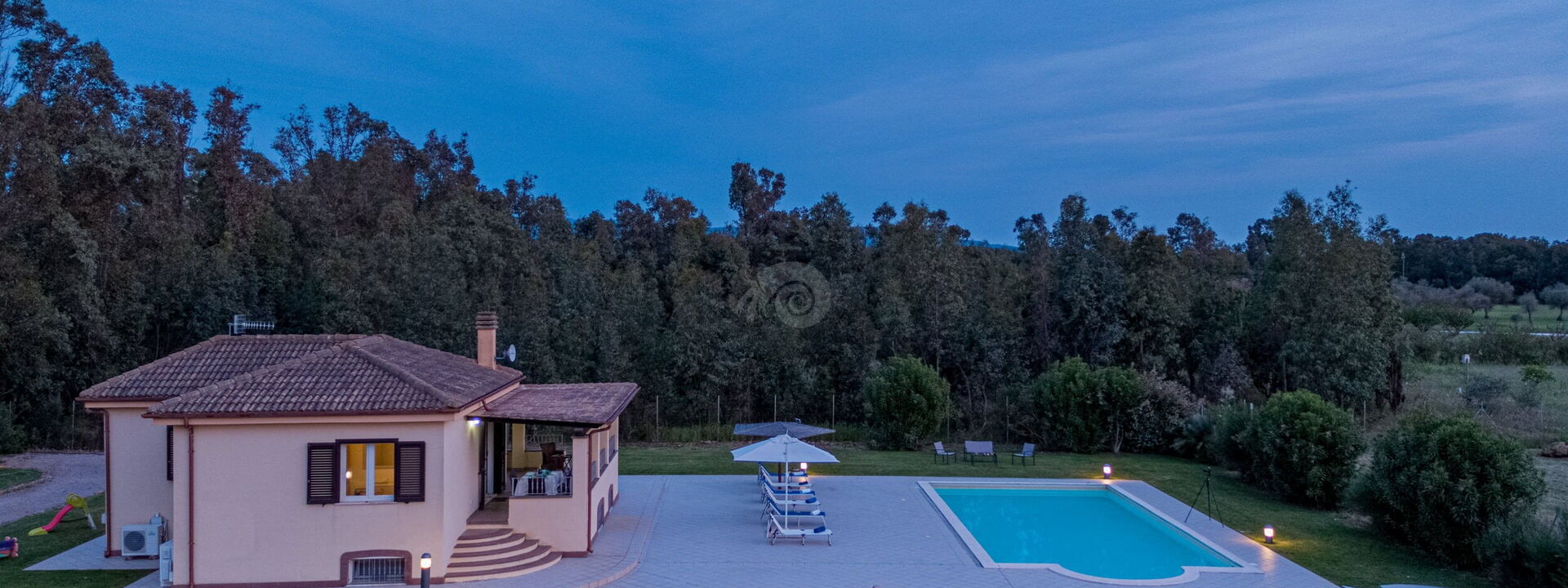 Villa Di Vina: Außen, Draussen, Garten, Schwimmbad