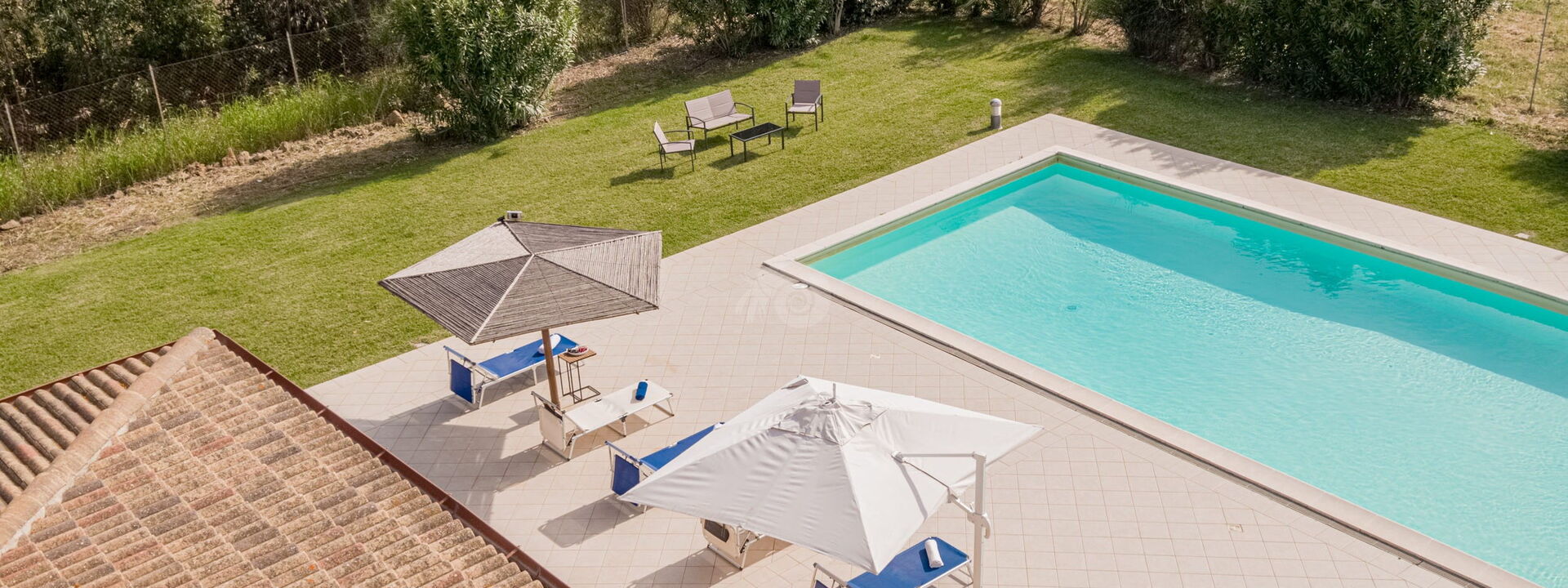 Villa Di Vina: Außen, Schwimmbad