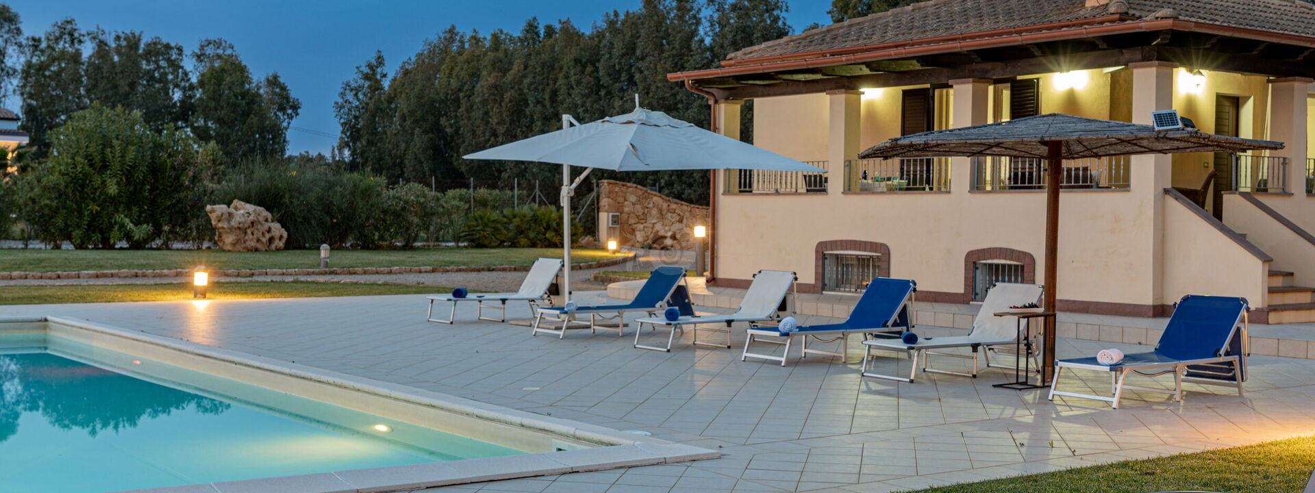 Villa Di Vina: Außen, Draussen, Garten, Schwimmbad