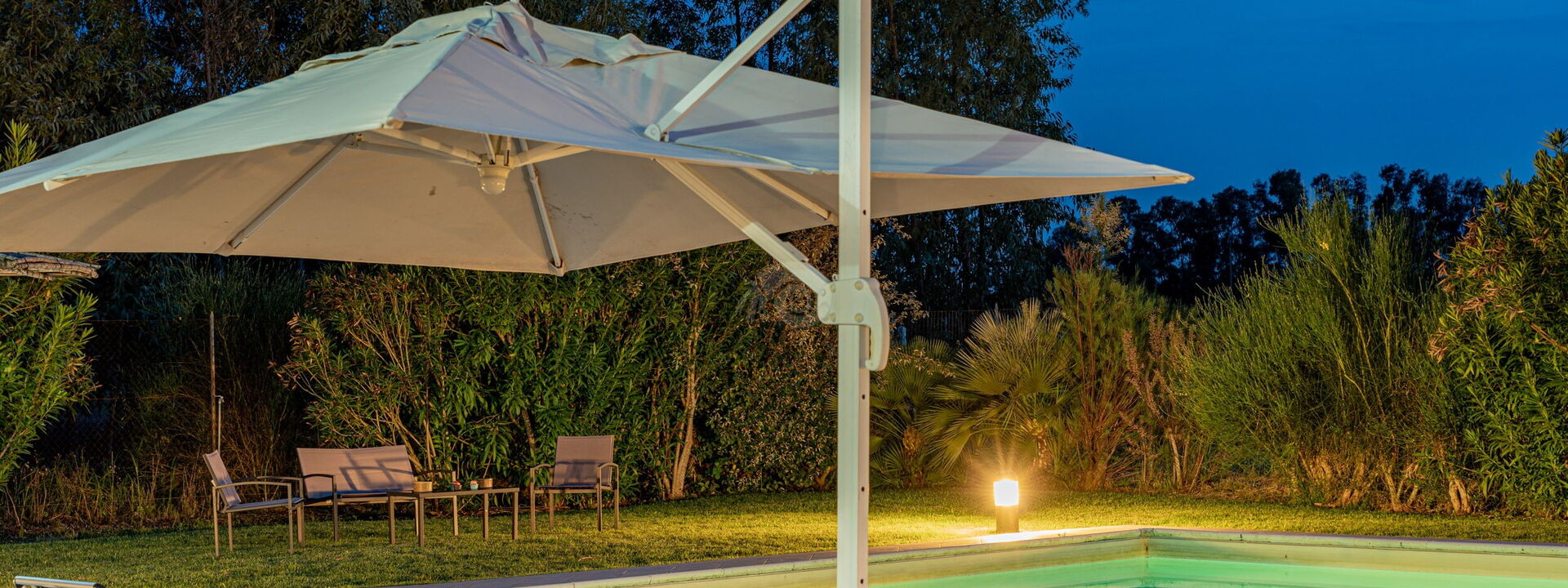 Villa Di Vina: Außen, Schwimmbad