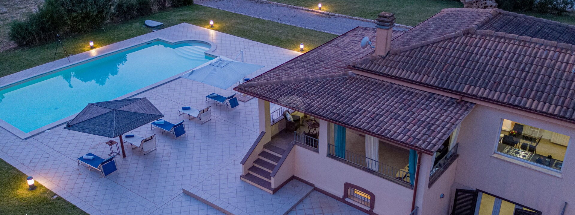 Villa Di Vina: Außen, Draussen, Schwimmbad