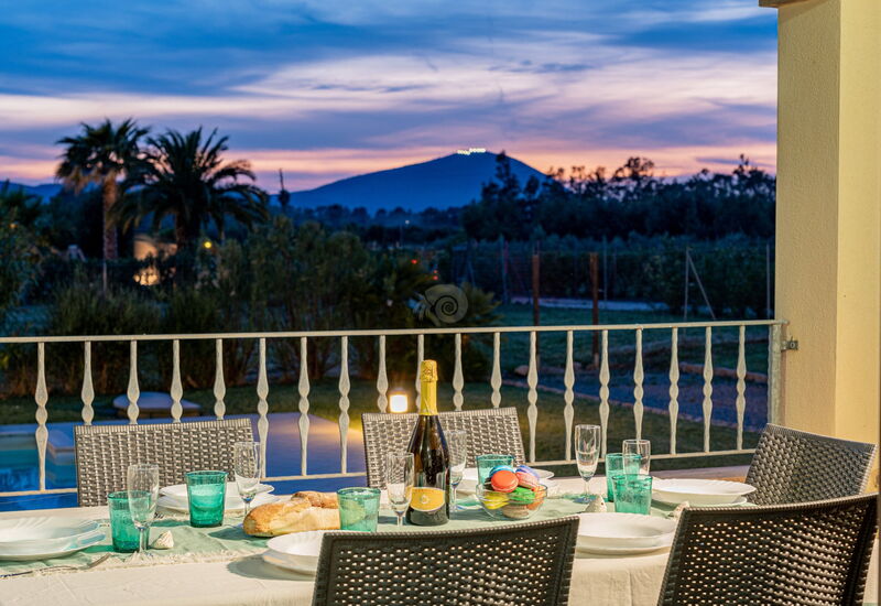 Villa Di Vina: Building Exterior, Food, Scenic View