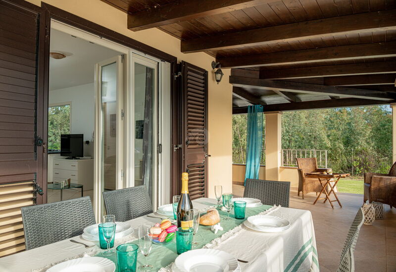 Villa Di Vina: Balcony / Terrace / Patio