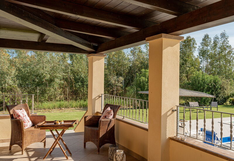 Villa Di Vina: Balcony / Terrace / Patio