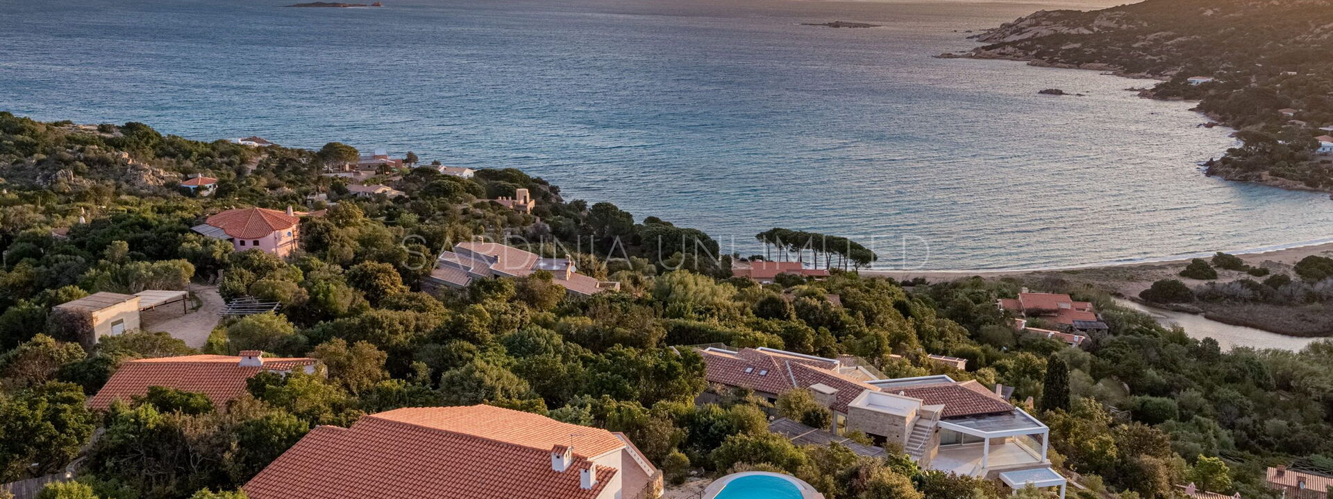 Villa White Elegance: Extérieurs