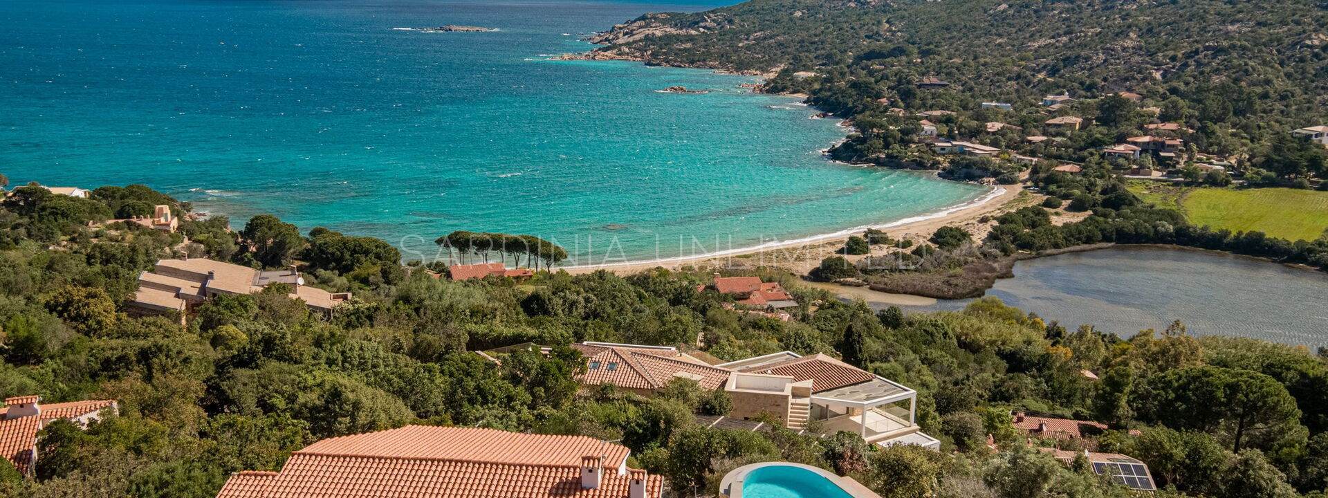 Villa White Elegance: Extérieurs