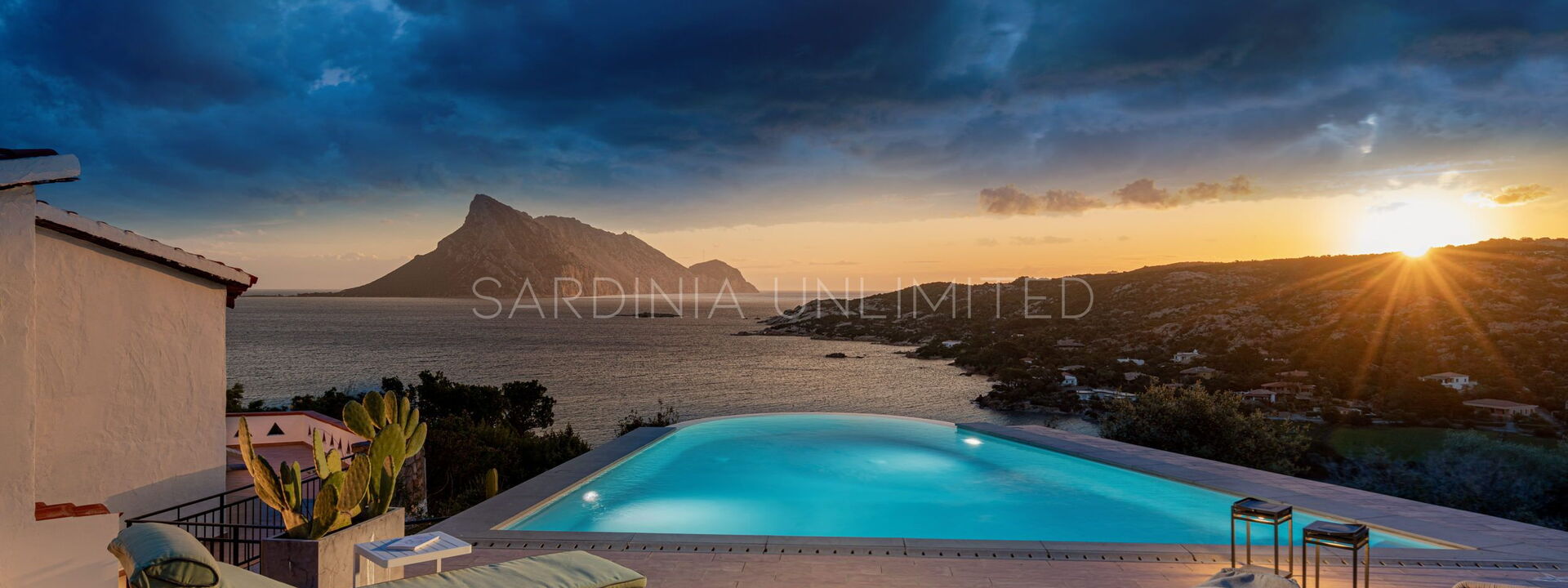 Villa White Elegance: Extérieurs