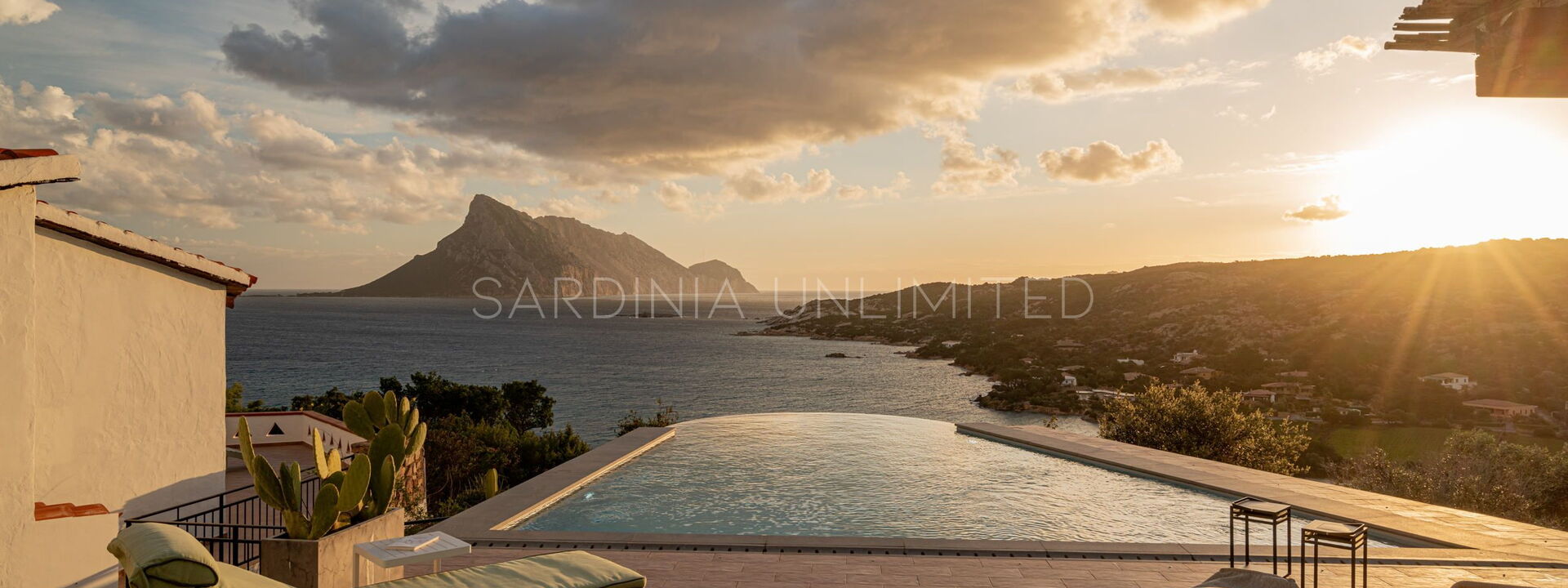 Villa White Elegance: Extérieurs