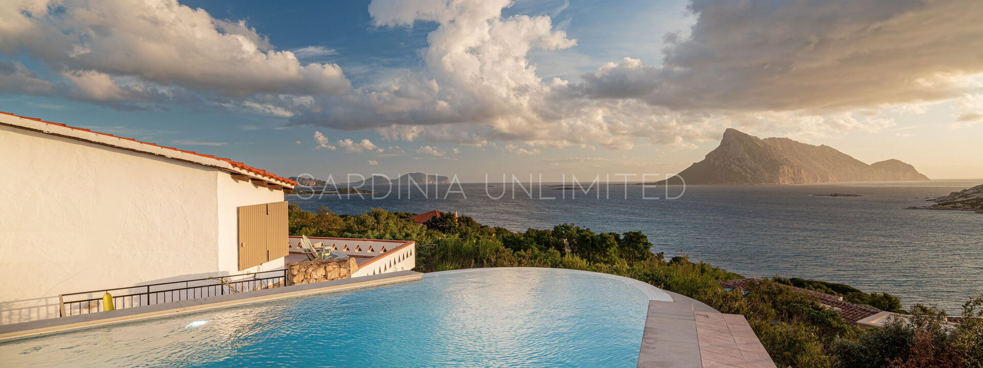 Villa White Elegance: Extérieurs