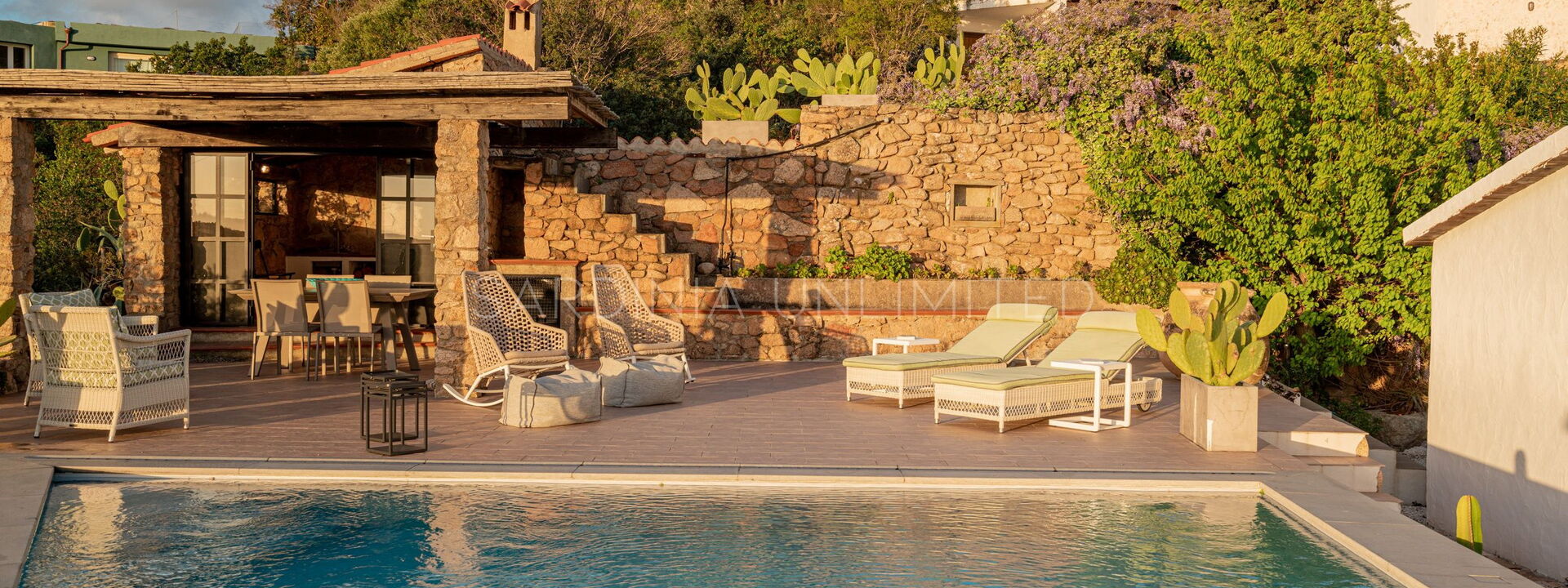 Villa White Elegance: Extérieurs