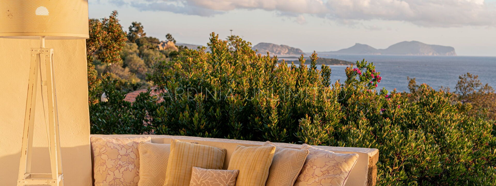 Villa White Elegance: Extérieurs