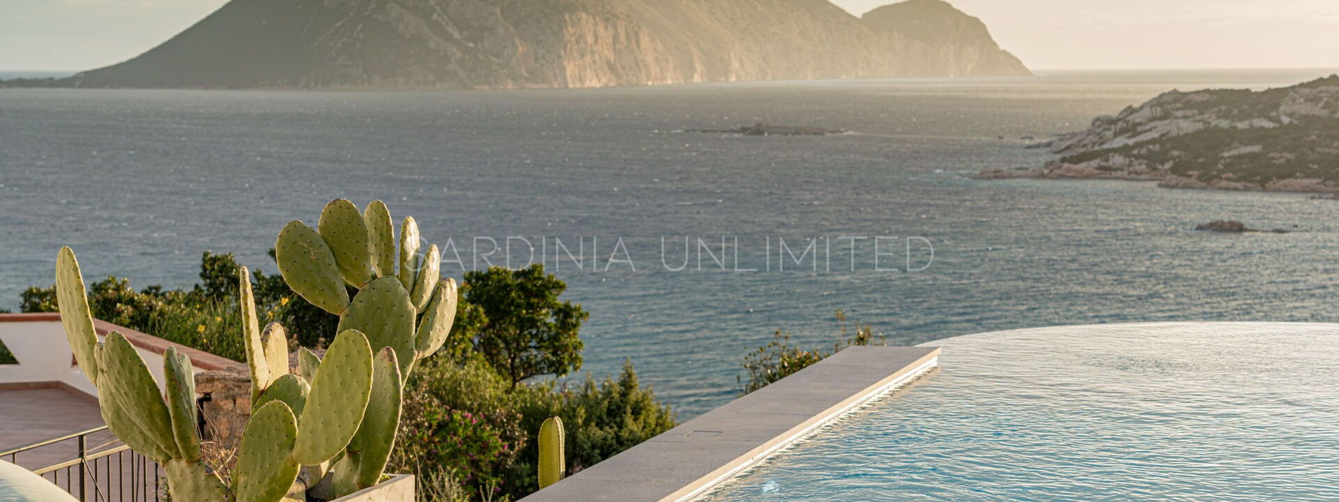 Villa White Elegance: Extérieurs