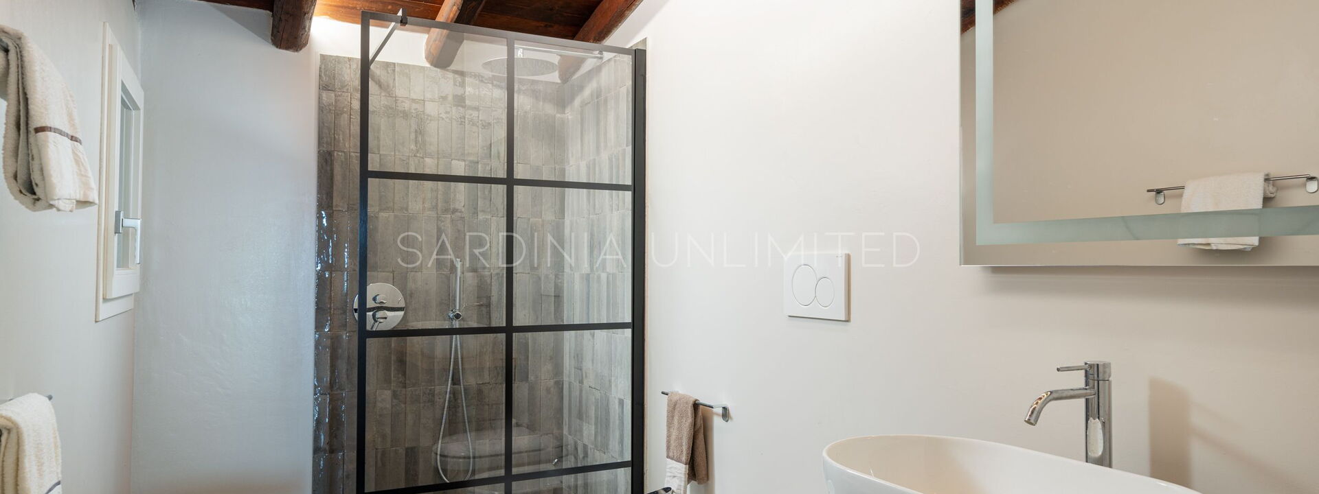 Villa White Elegance: Salle de bain