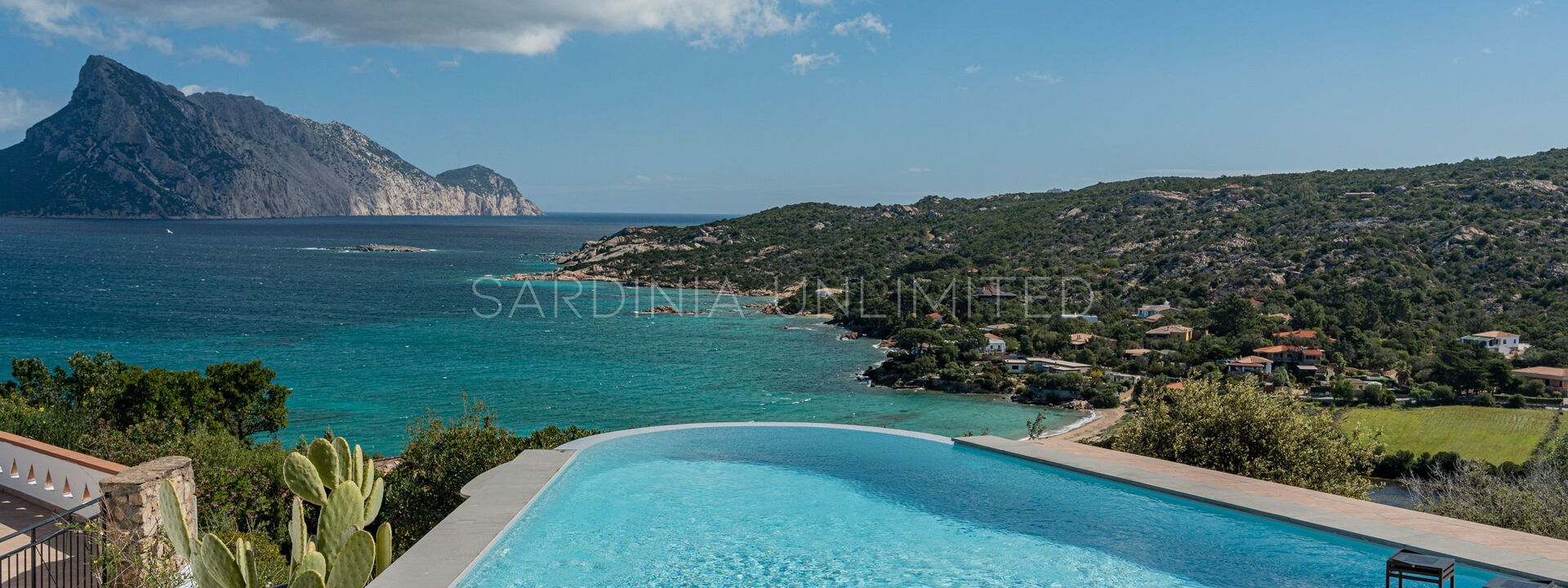 Villa White Elegance: Extérieurs