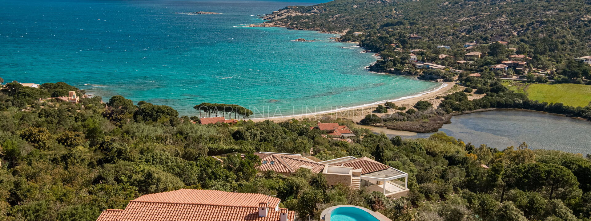 Villa White Elegance: Extérieurs, Vues