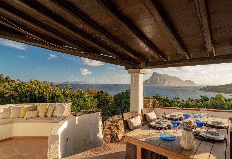 Villa White Elegance: Building Exterior