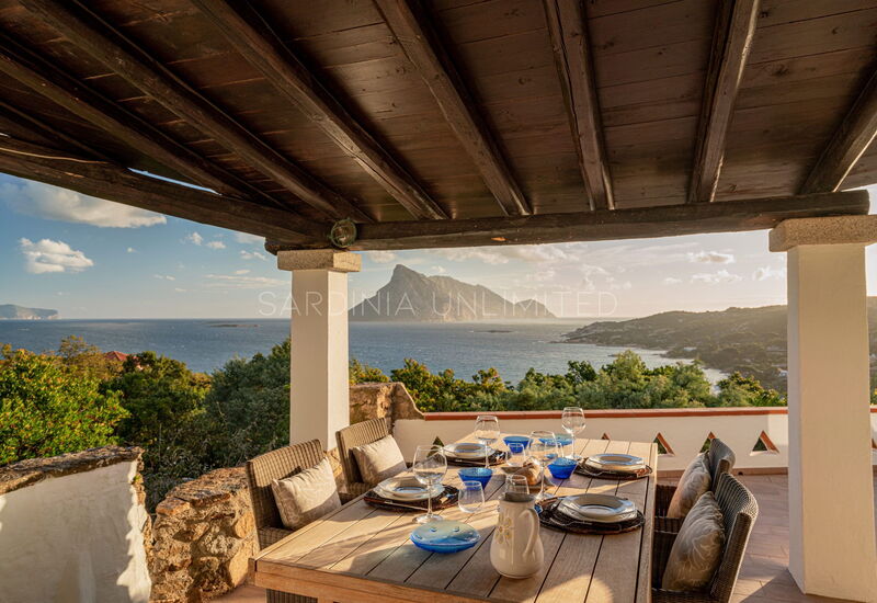 Villa White Elegance: Building Exterior