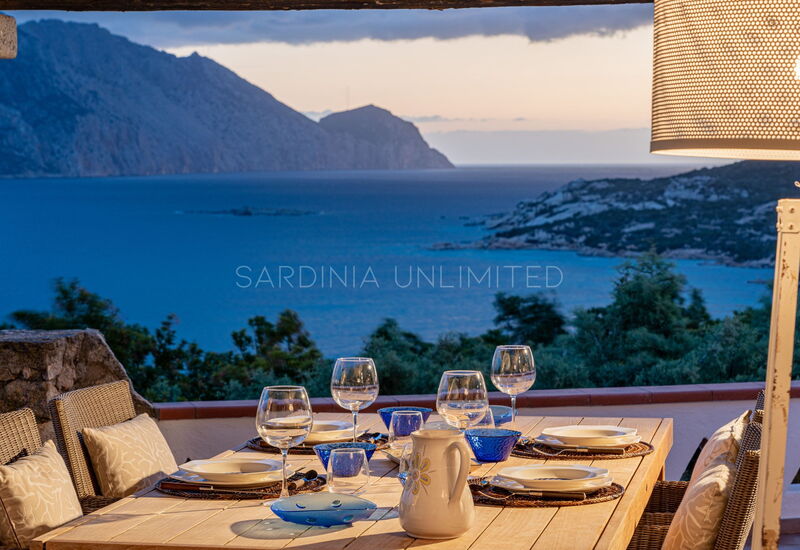 Villa White Elegance: Building Exterior