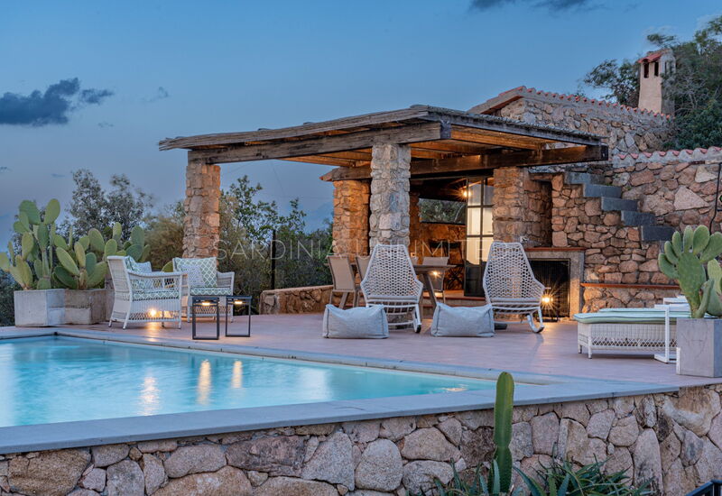 Villa White Elegance: Building Exterior