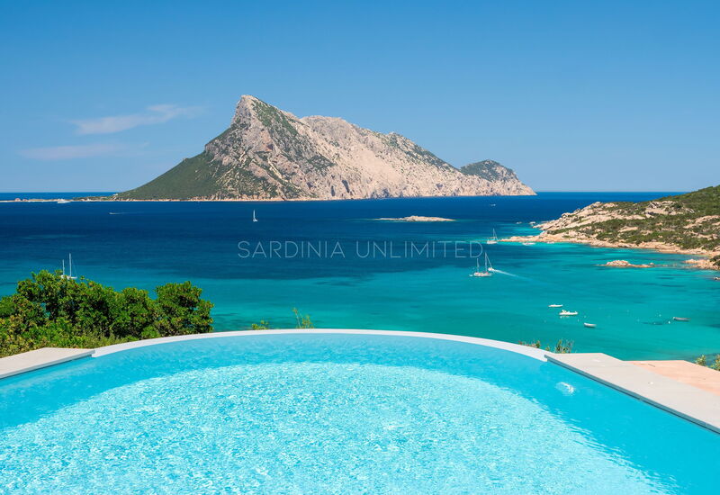 Villa White Elegance: Building Exterior