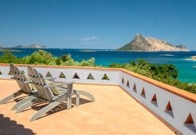 Villa White Elegance: Building Exterior