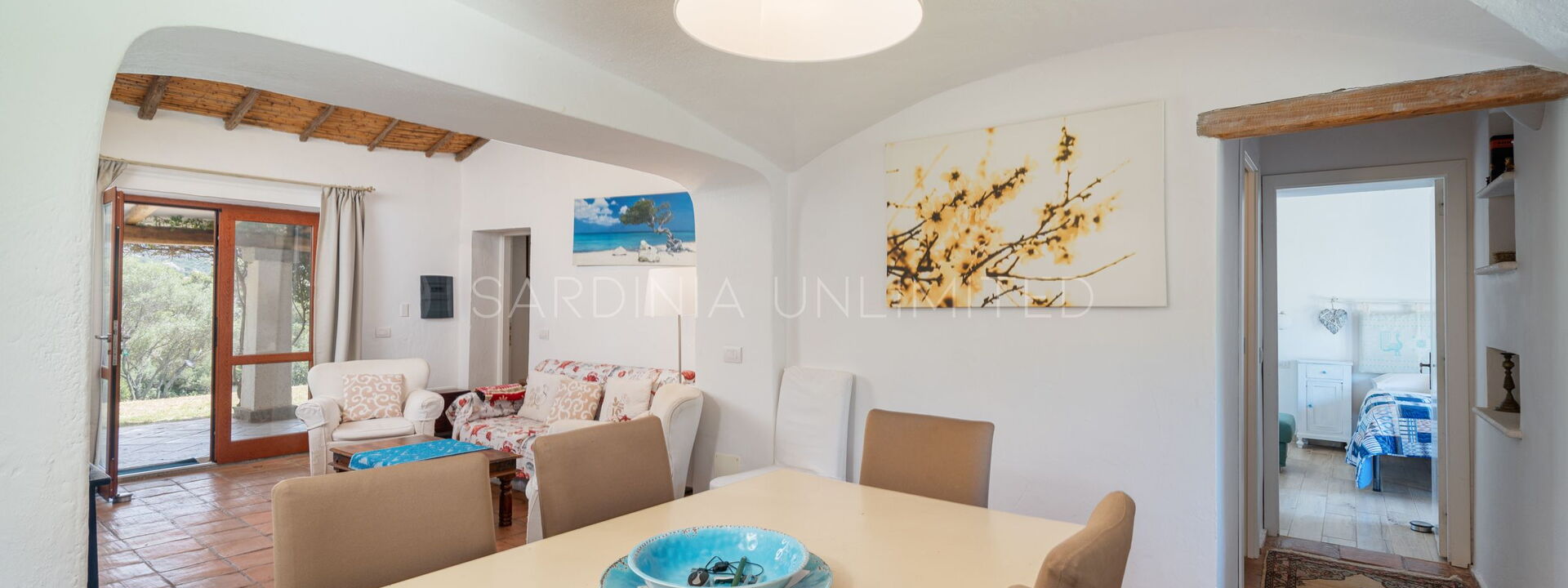 Villetta Lilac: Столовая