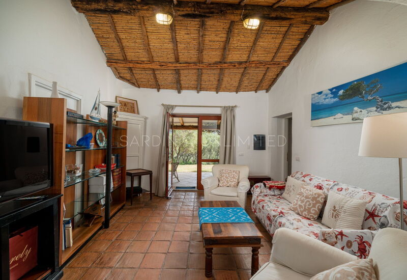 Villetta Lilac: Living Room