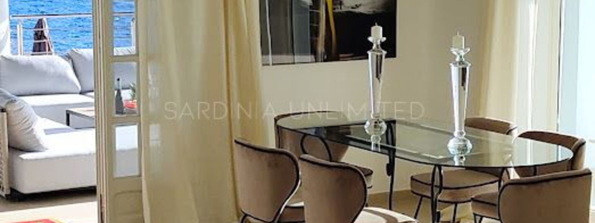 Villa Poesia D'Estate: Ansichten, Esszimmer, Wohnzimmer