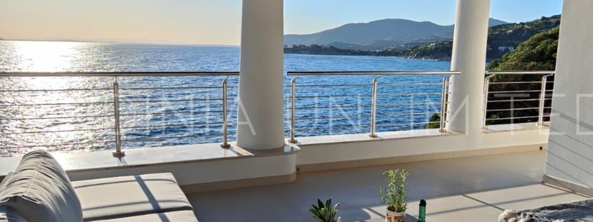 Villa Poesia D'Estate: Ansichten, Außen