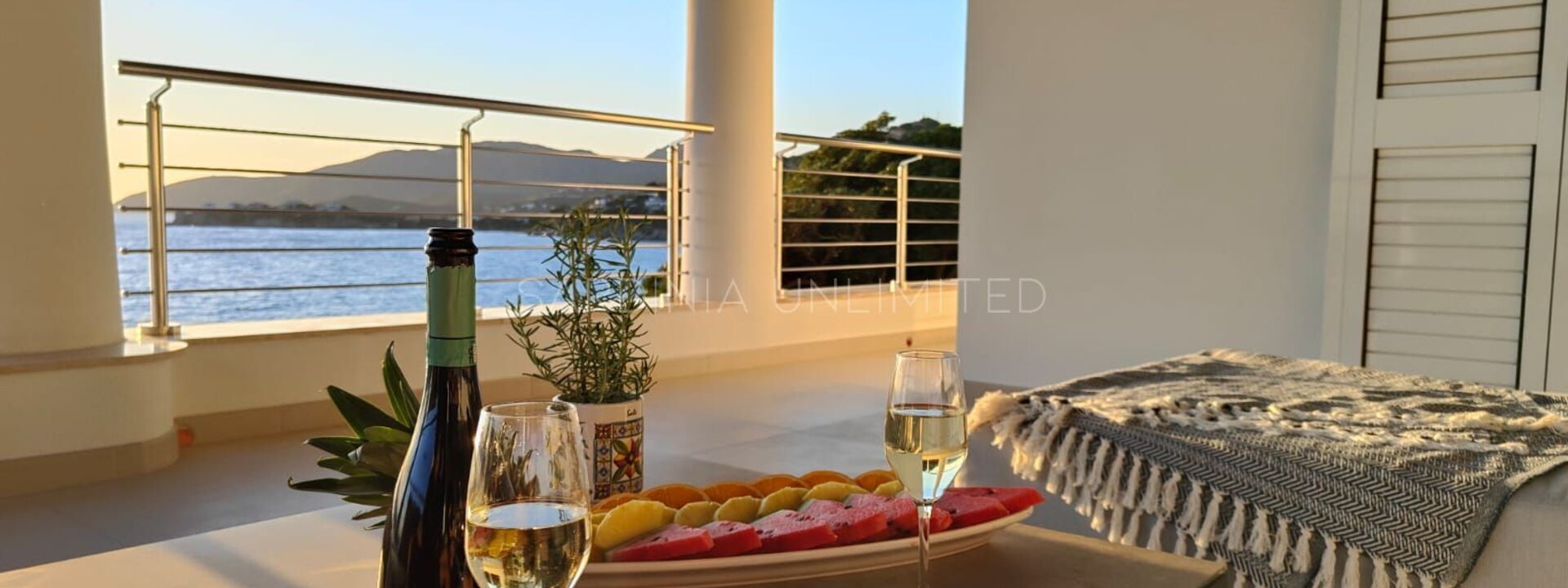 Villa Poesia D'Estate: Ansichten, Außen