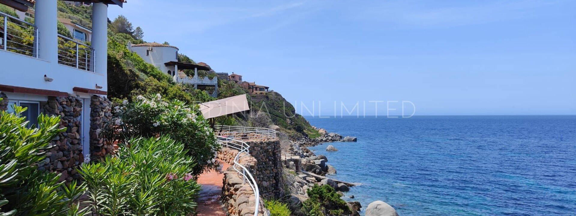 Villa Poesia D'Estate: Ansichten, Außen