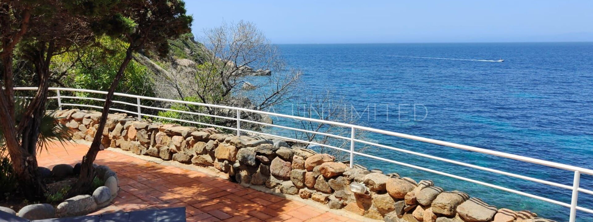 Villa Poesia D'Estate: Ansichten, Außen