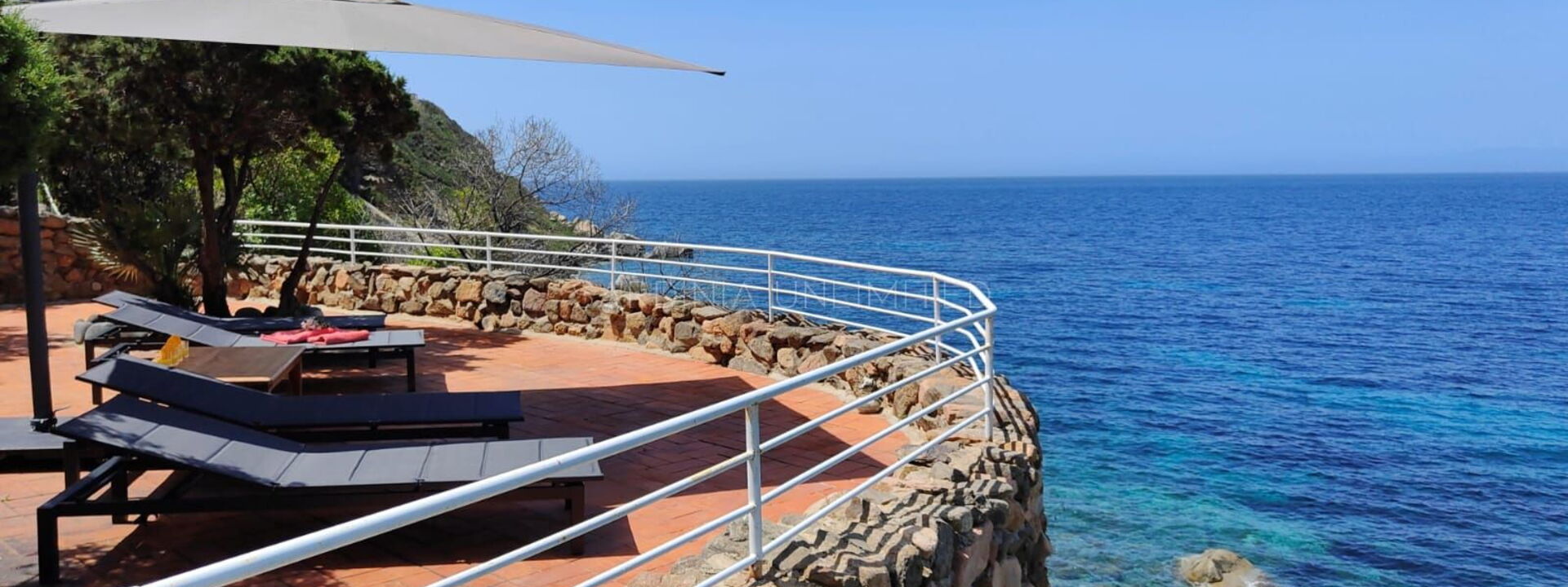 Villa Poesia D'Estate: Ansichten, Außen