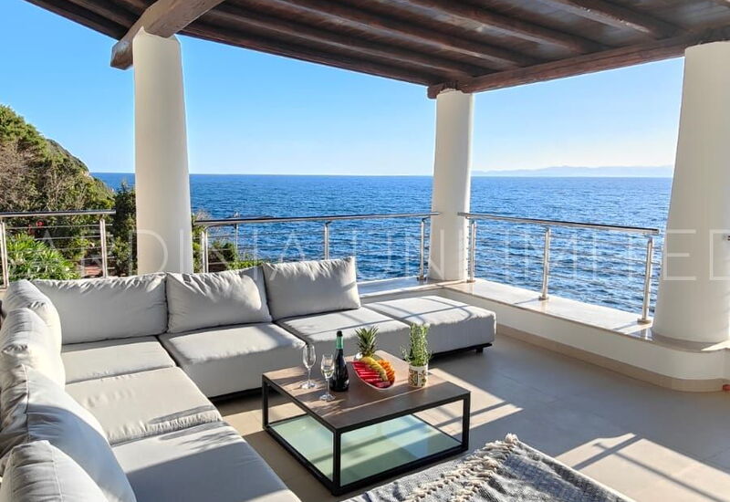 Villa Poesia D'estate: Building Exterior, Scenic View